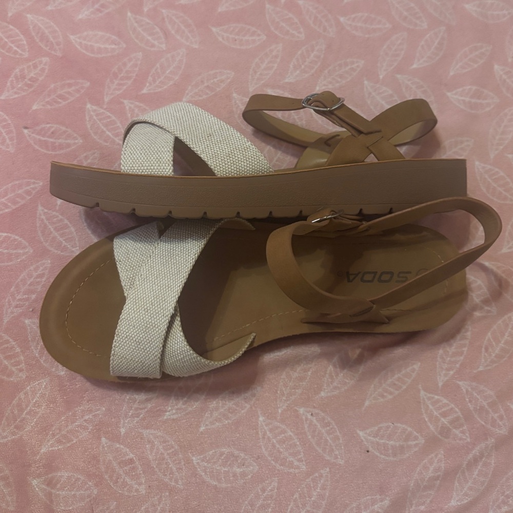 Soda Women's Tan Footbed Sandals with Cream Cross Straps